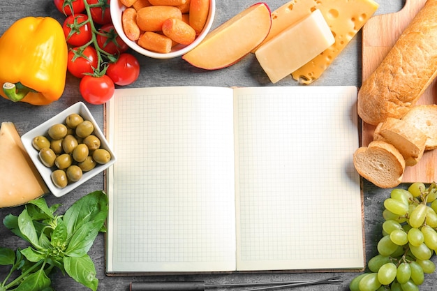 Książka kucharska i składniki